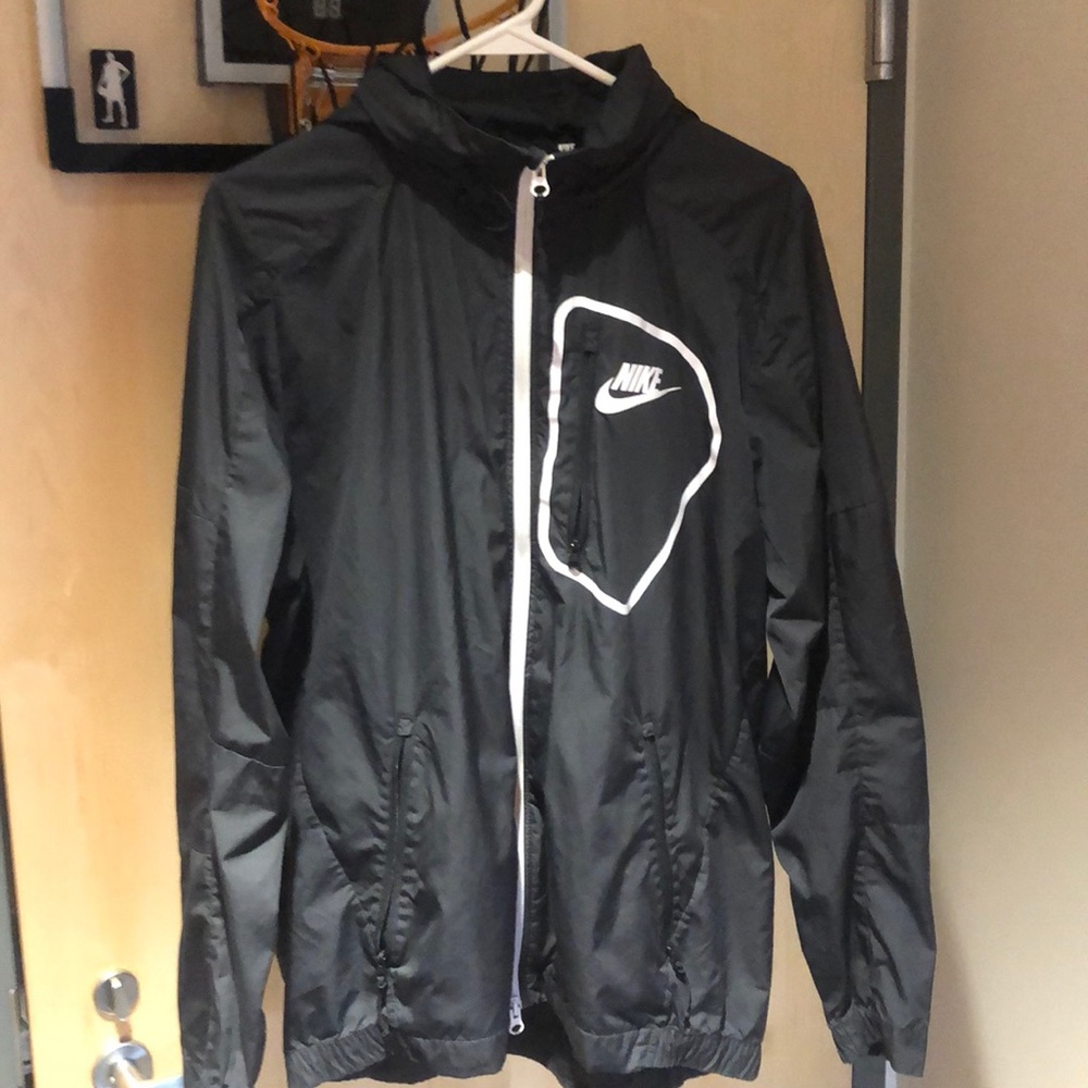 Nike windbreaker
